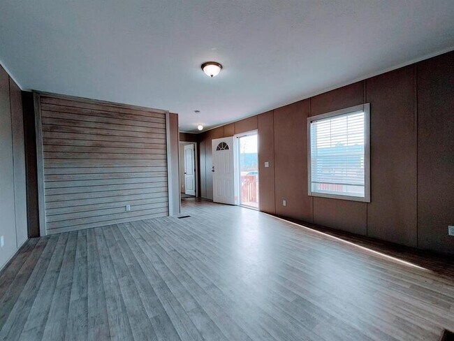 Foto del edificio - 205 W Tower Ln