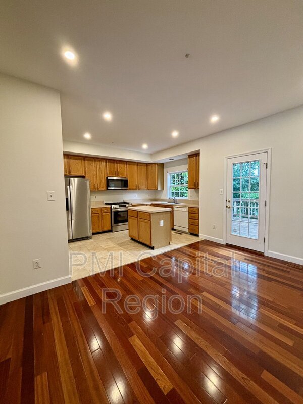 Foto del edificio - 20800 Mountain Lake Terrace