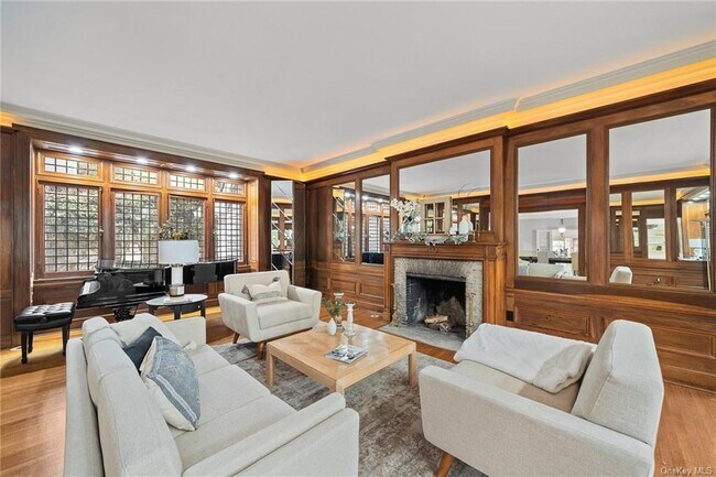 Building Photo - 230 E Mt Airy Dr
