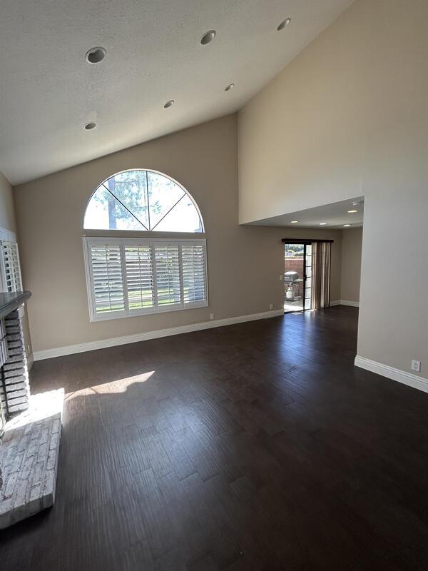 Foto del edificio - 5838 Fairlane Dr