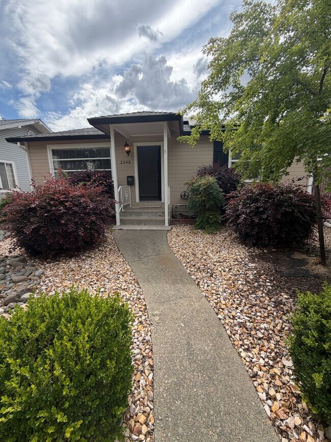 Building Photo - 2 bedroom | 1 bathroom | Single family home with pool + detached room & full bathroom