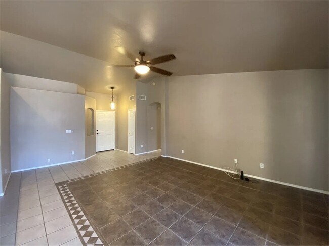 Foto del edificio - 1465 E Ironwood Dr