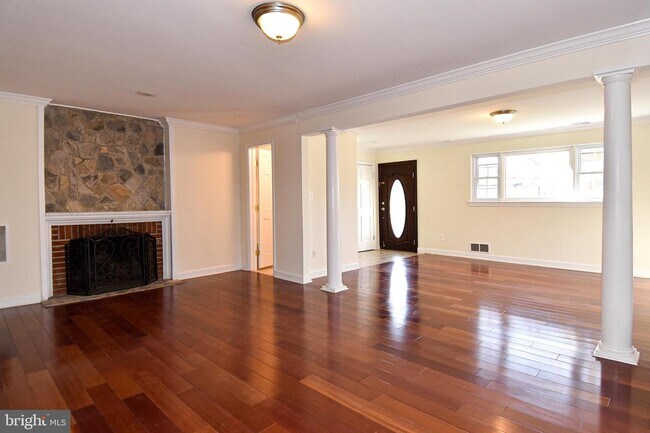 Foto del edificio - 5205 Brookeway Dr
