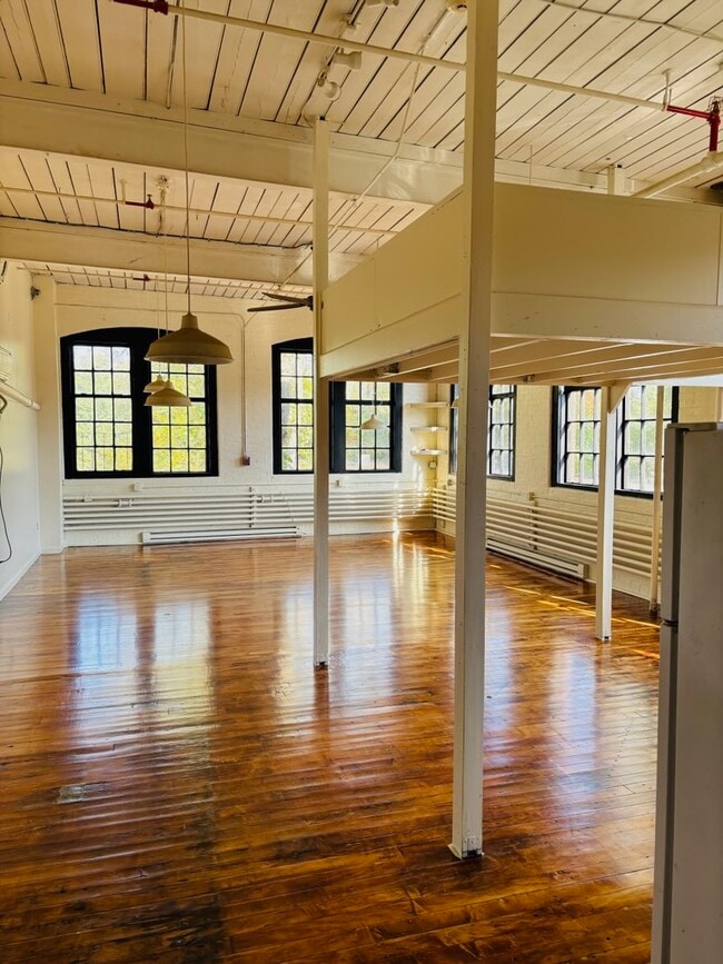 Photo - 595 Mineral Spring Ave Apartment