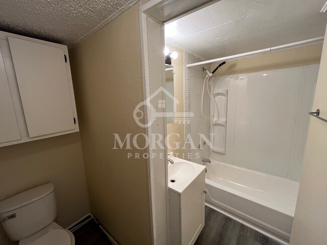 Foto del edificio - 2447 Jackson St