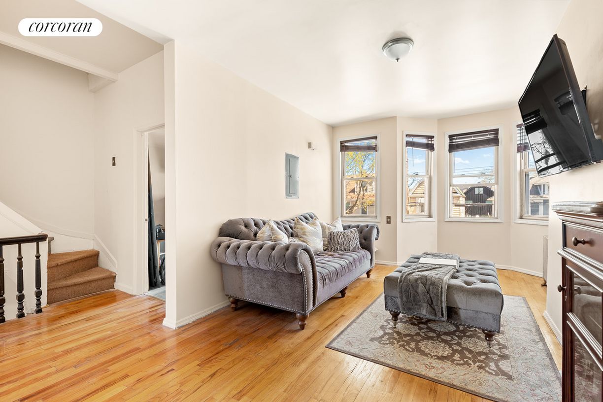 Foto principal - 630 E 51st St