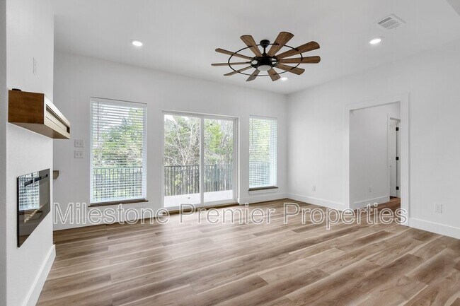 Building Photo - 440 Bentwood Dr