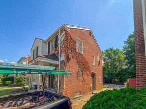 Building Photo - 19440 Hartwell St