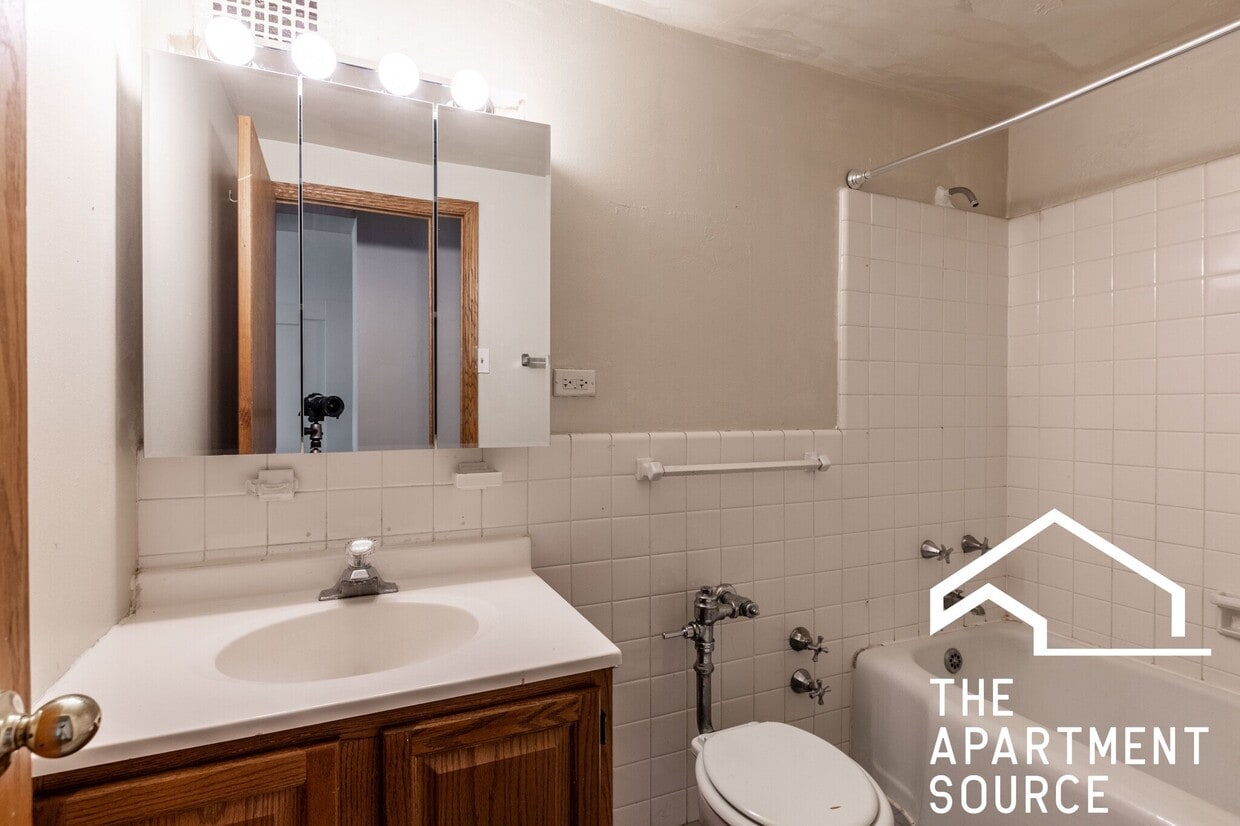 Photo - 4180 N Marine Dr (Chicago, IL)