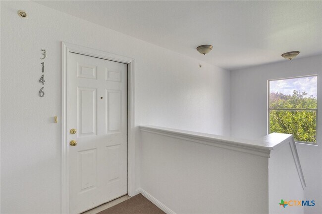 Foto del edificio - 3146 Douglas Fir Dr