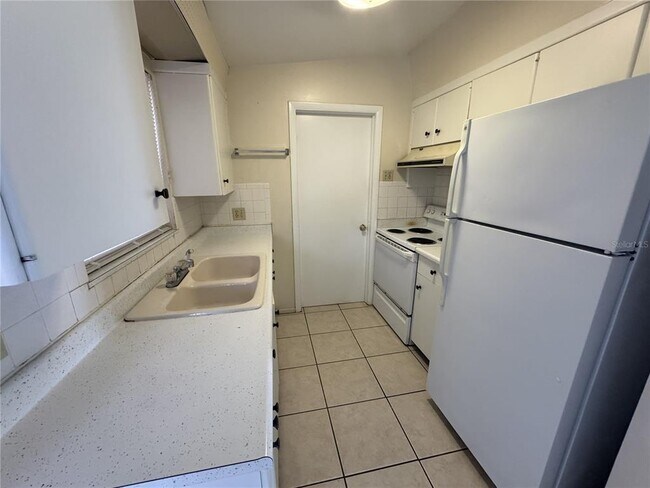 Foto del edificio - 376 Briarwood Rd