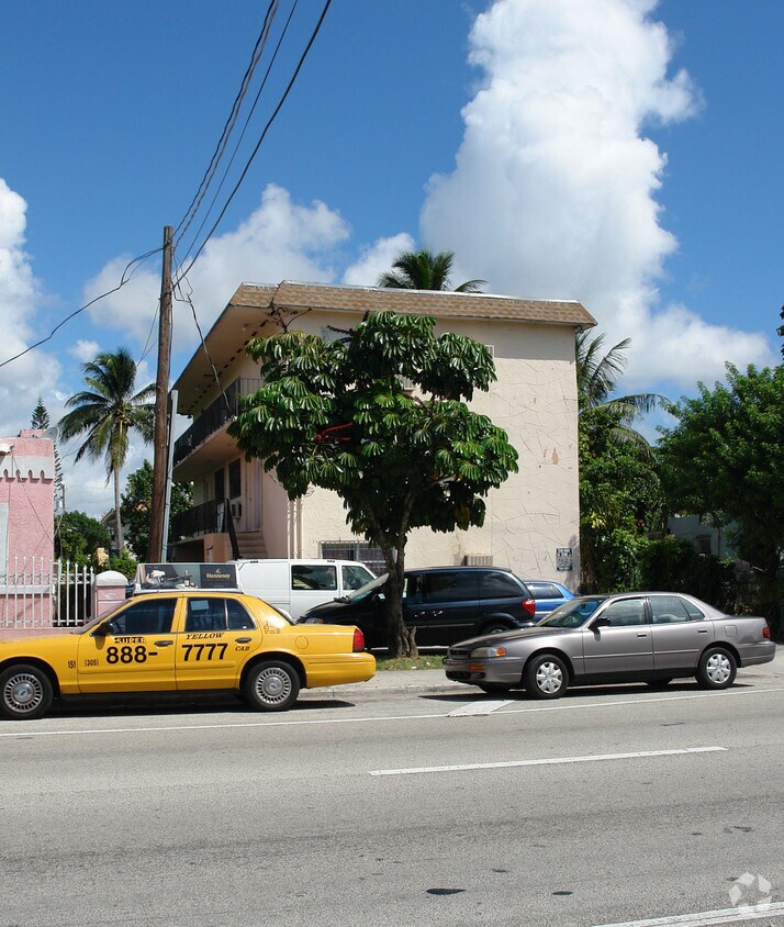 Building Photo - 151 NE 82nd St
