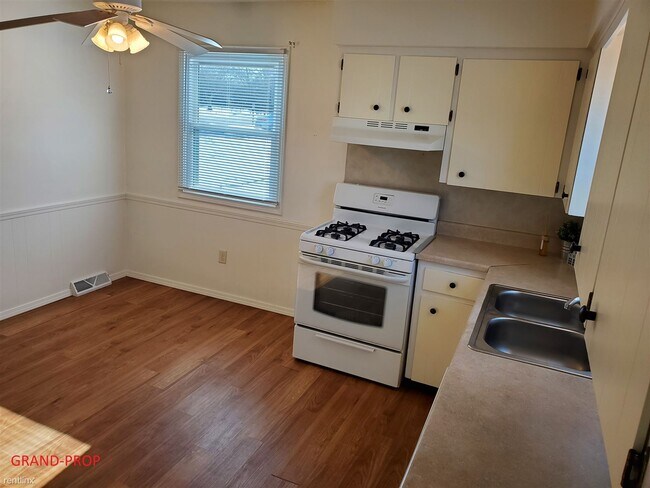 Foto del edificio - 5621 Eastern Ave SE