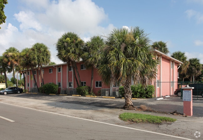Building Photo - z-081026-Brisa Apartment Homes