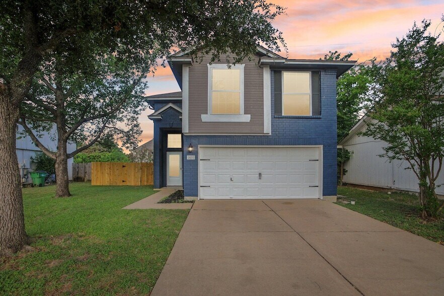 Foto principal - 1605 Lantern Light Dr