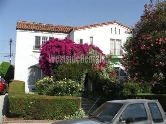 Primary Photo - 1360 Masselin Ave