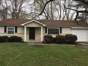 Building Photo - 323 Vanosdale Rd