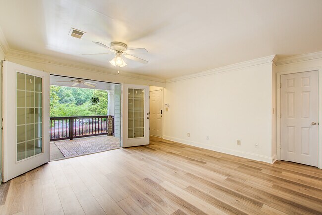 Building Photo - 304 Madison Ct