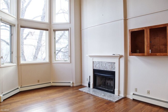 Building Photo - 251 Pearl St