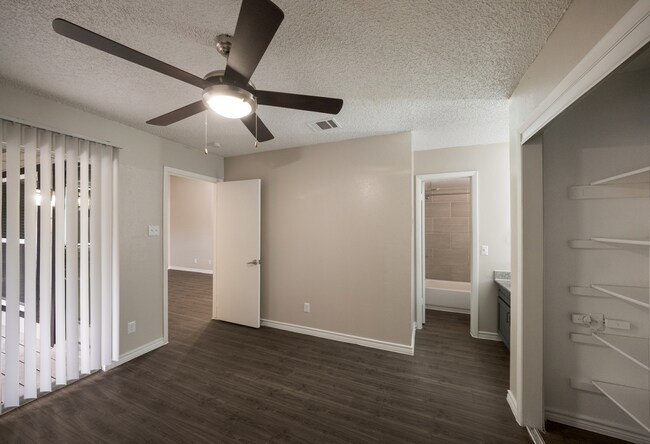 Bedroom A1-1br1ba-vatsoco-002.jpg - V at SoCo