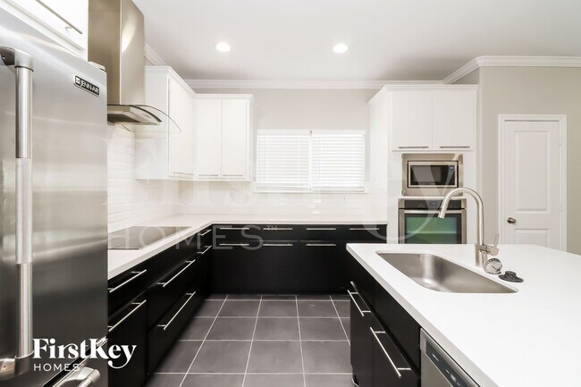 Foto del edificio - 3805 Whisper Hollow Way