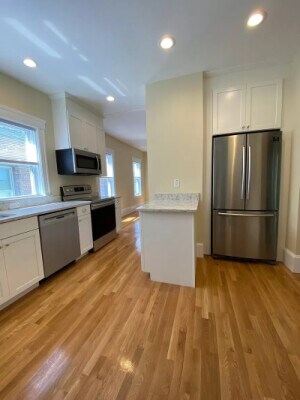 Building Photo - 303 Tappan St