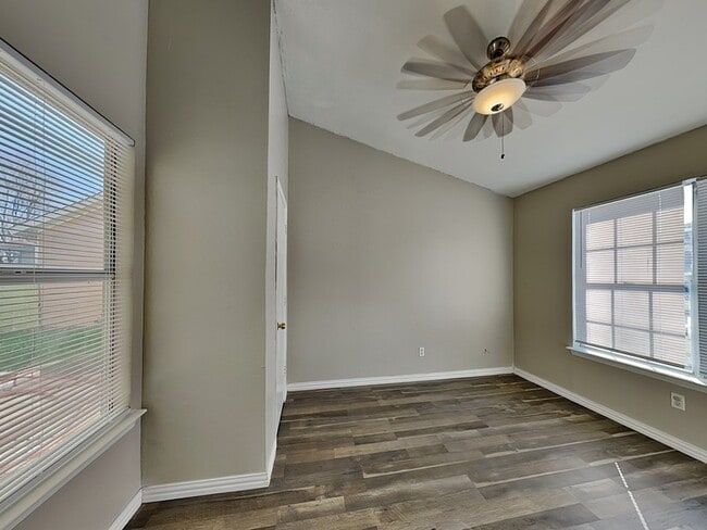 Foto del edificio - 1621 Scottsdale Dr