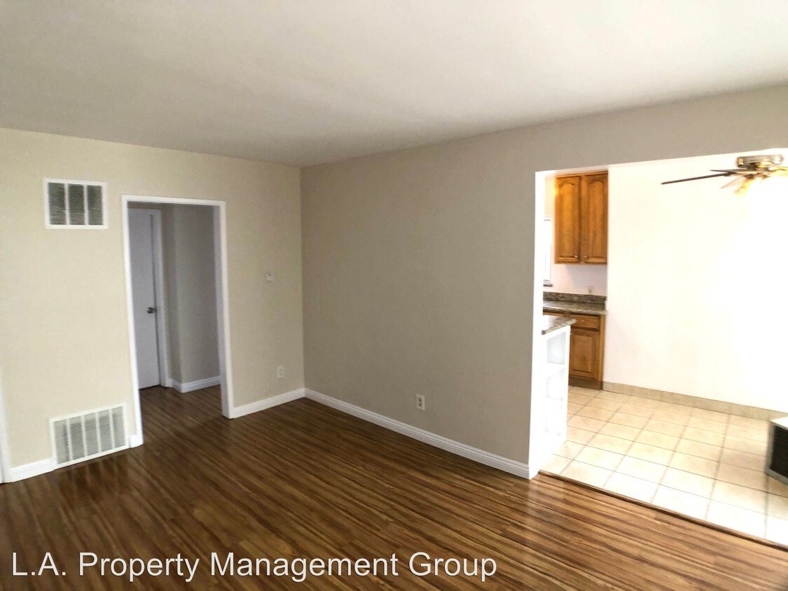 Foto principal - 5748 Hazeltine Ave