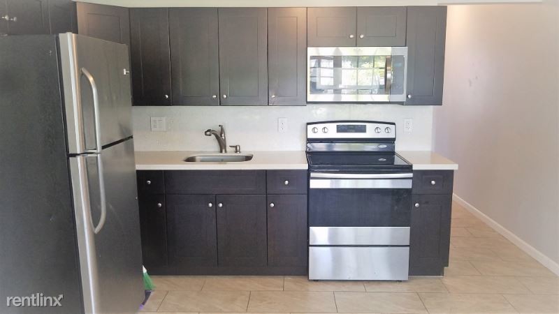 Foto principal - 165 NW 40th St