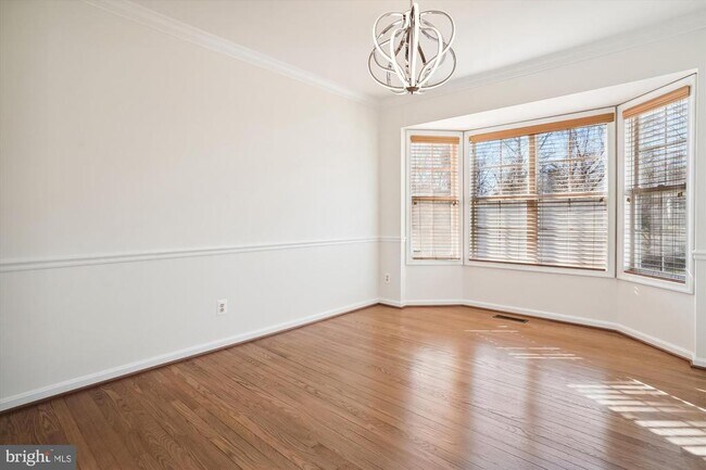 Foto del edificio - 7795 Roseberry Farm Dr