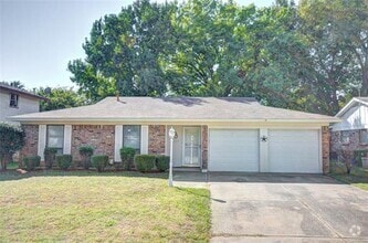 Building Photo - 1417 Norwood Dr