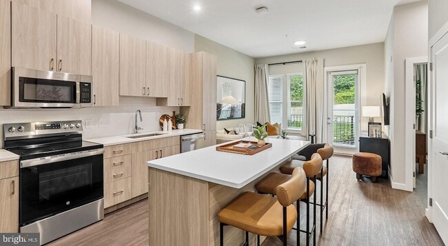 Foto del edificio - 4851 Ellin Rd