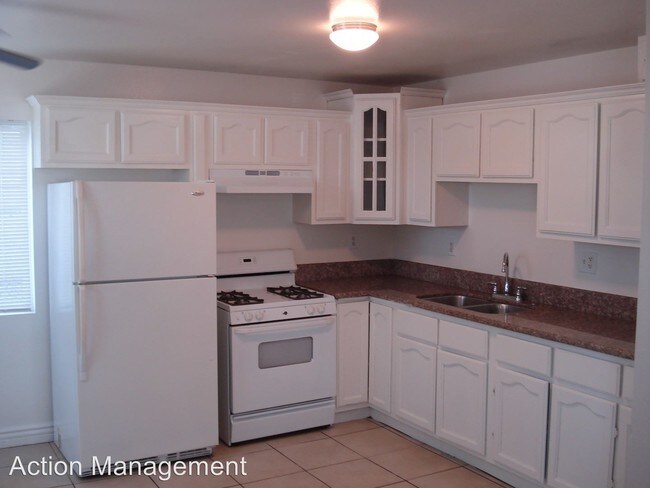 Building Photo - 220-222 W 47th St