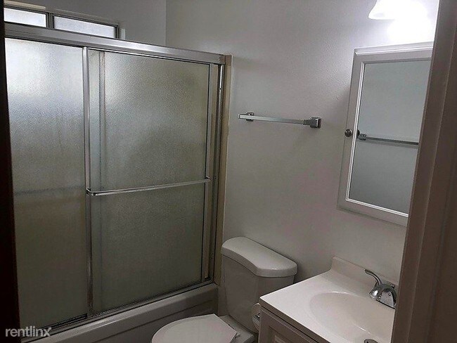 Building Photo - 2 br, 1 bath Condo - 1415 Ruby Court 4