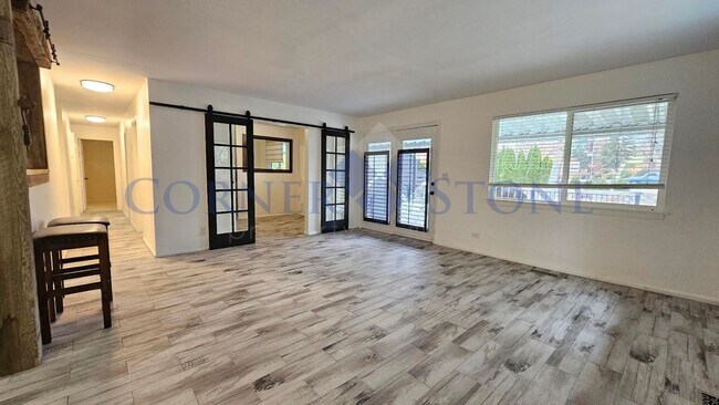 Building Photo - Plantation View Home! Move in Today!