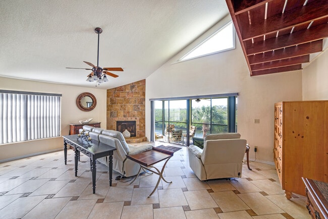 Building Photo - 6321 Garland Ct