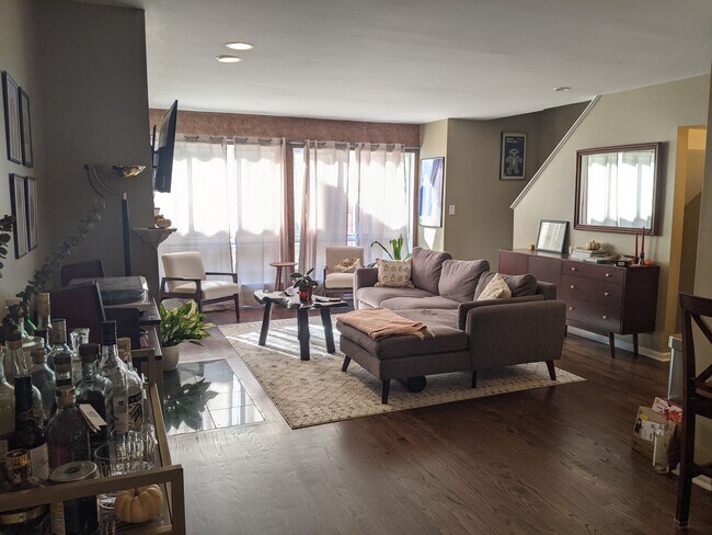 Living room area on the main floor - 6127 S Woodlawn Ave