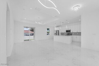 Building Photo - 1508 Hibiscus Ave