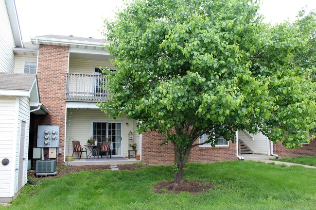 Foto del edificio - 29 N Cedar Lake Dr W