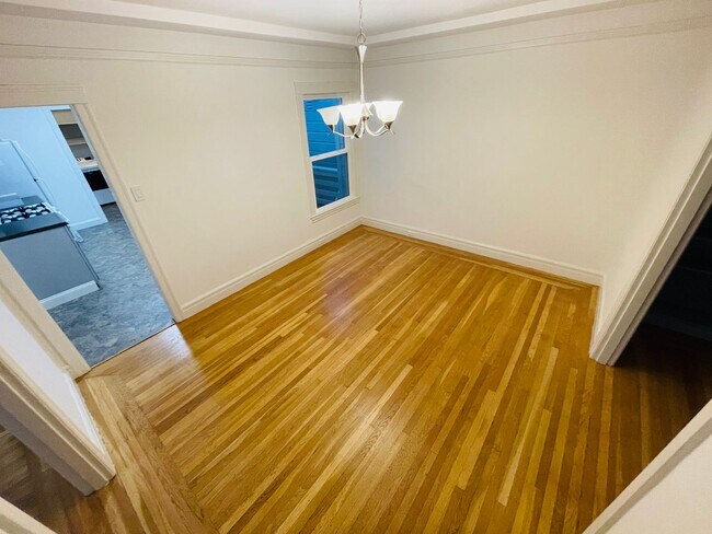 Foto del edificio - Large 2 Bedroom in Great Marina Location w...