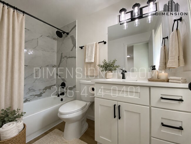 Foto del edificio - Newly Refreshed 2 Bed Duplex