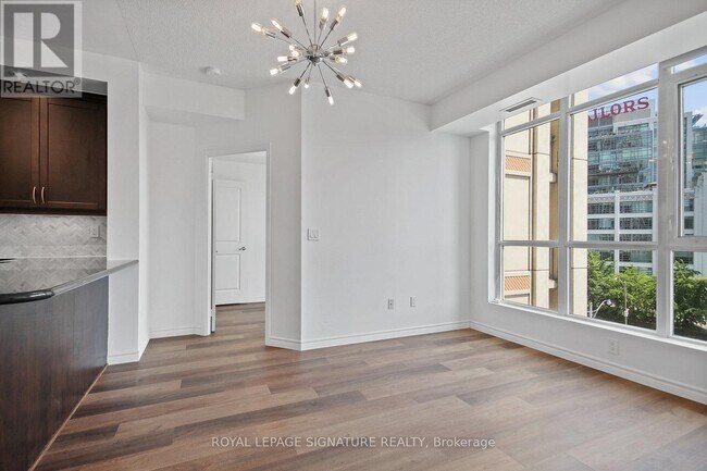 Building Photo - 628 Fleet St