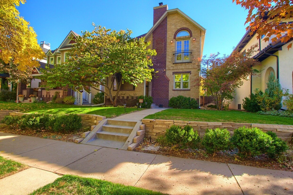 Primary Photo - 4 Bedroom, 3.5 bath, home in East Wash Park!