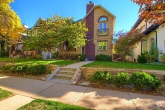Building Photo - 620 S Race St