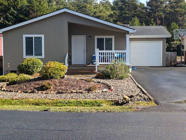 Front of home. The road it is located on, Sea mist, was just recently paved. - 3626 Sea Mist Ave