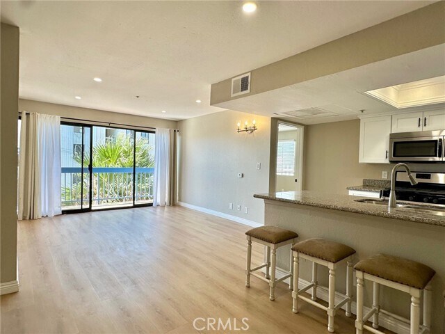 Foto del edificio - 1052 S Mariposa Ave