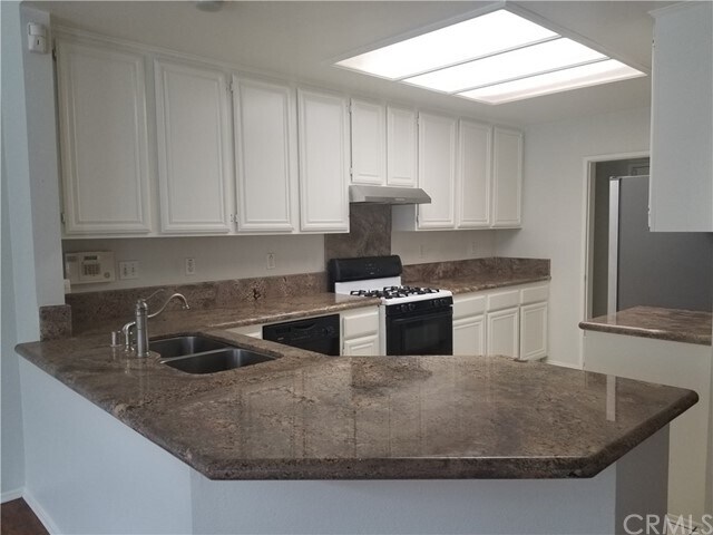 Foto del edificio - 2255 Indigo Hills Dr