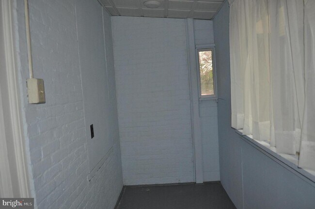 Building Photo - 445 Nutt Rd