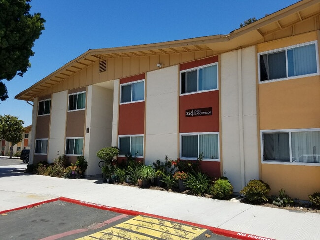 Building Photo - Meadowbrook Apartments