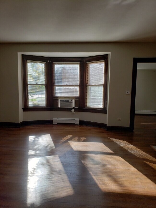 Building Photo - 1660 2nd St